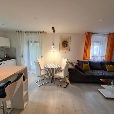 Daire Ferien- Und Businesswohnung Relax Im Ersten Stock Sonnen