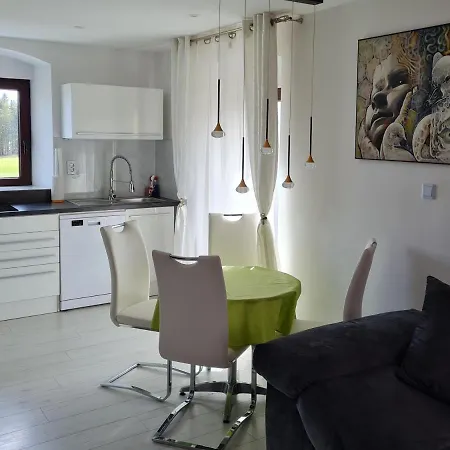 Ferien- Und Businesswohnung Relax Im Ersten Stock Apartment Sonnen