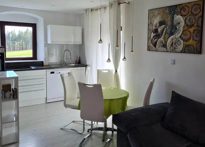 Ferien- Und Businesswohnung Relax Im Ersten Stock Apartmán Sonnen